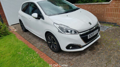 Peugeot 208 Tech Edition Grey #1