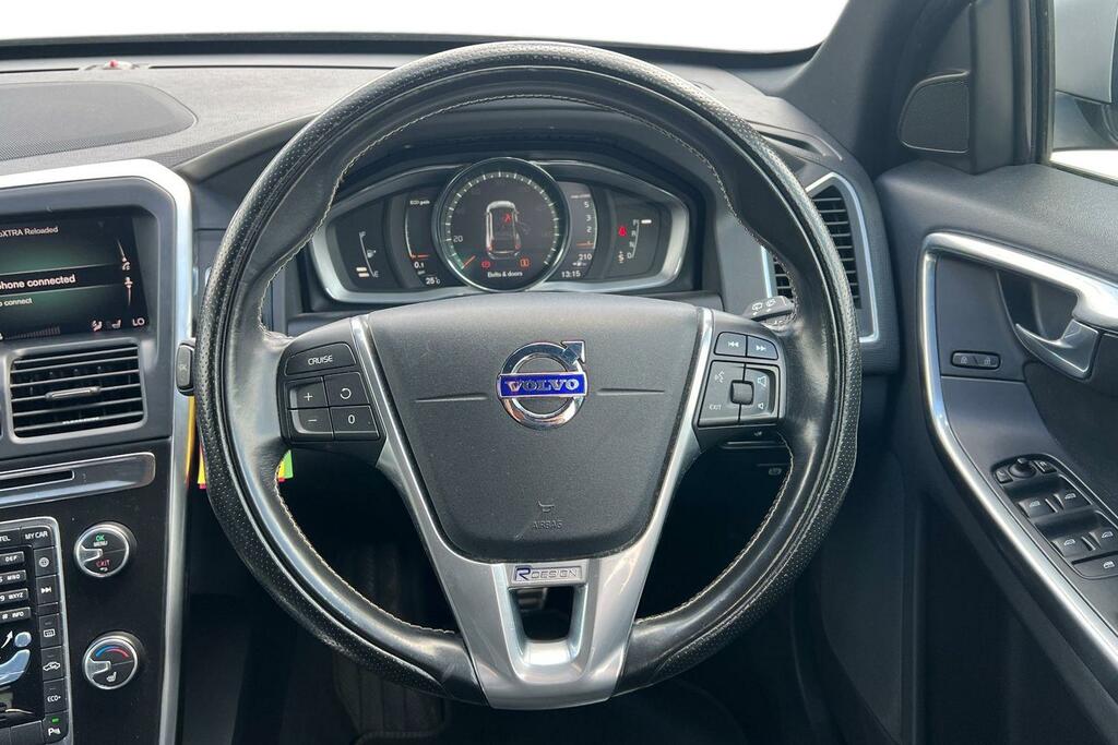 Volvo XC60 D4 190 R Design Nav Geartronic AY17LZK Black #5