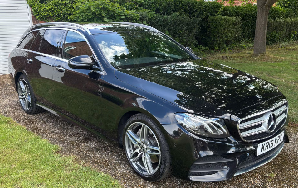 Mercedes-Benz E Class E220d Amg Line Premium 9G-tronic Black