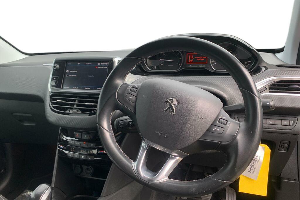 Peugeot 208 1.2 Puretech 82 Tech Edition Start Stop MP19JHL Black #3