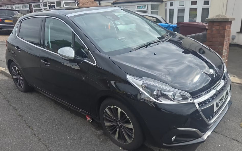 Peugeot 208 1.2 Puretech 82 Tech Edition Start Stop  #1