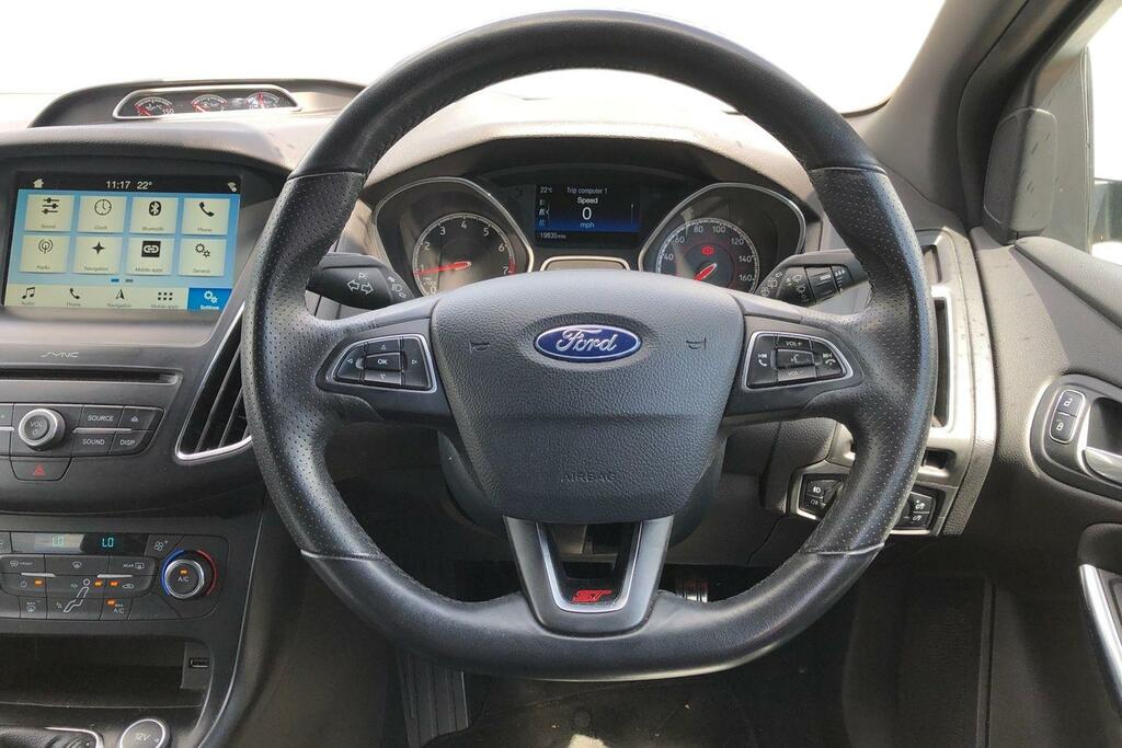 Ford Focus 2.0T Ecoboost St-2 Navigation White #5