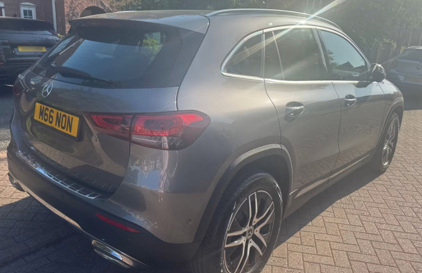 Mercedes-Benz GLA Class Gla 200 Amg Line Executive Black #1
