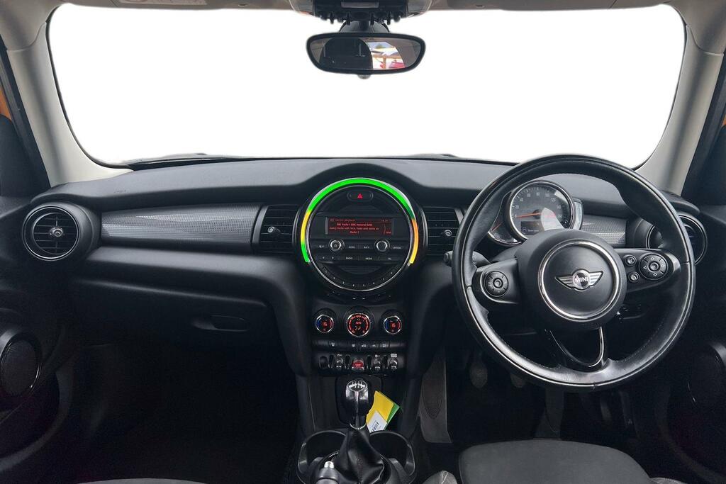 Mini Hatch 1.5 Cooper LG67ZXX Orange #3
