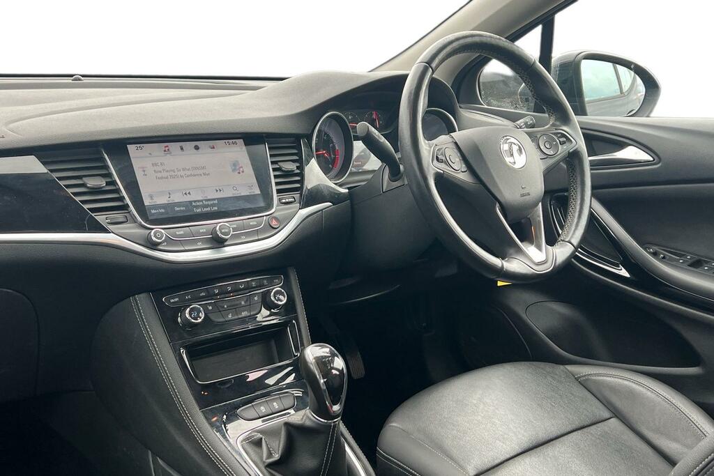 Vauxhall Astra 1.6T 16V 200 Elite Nav Black #4