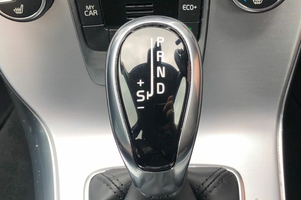 Volvo V40 D2 122 R Design Edition Geartronic Grey #13