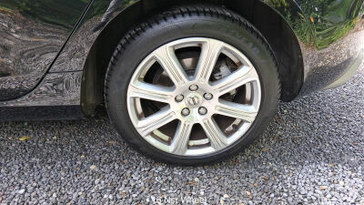 Volvo V40 T3 152 Inscription Geartronic Black #6