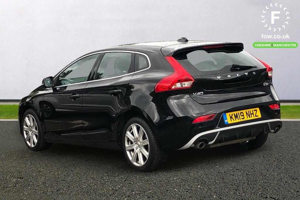 Volvo V40 T3 152 Inscription Geartronic Black #2