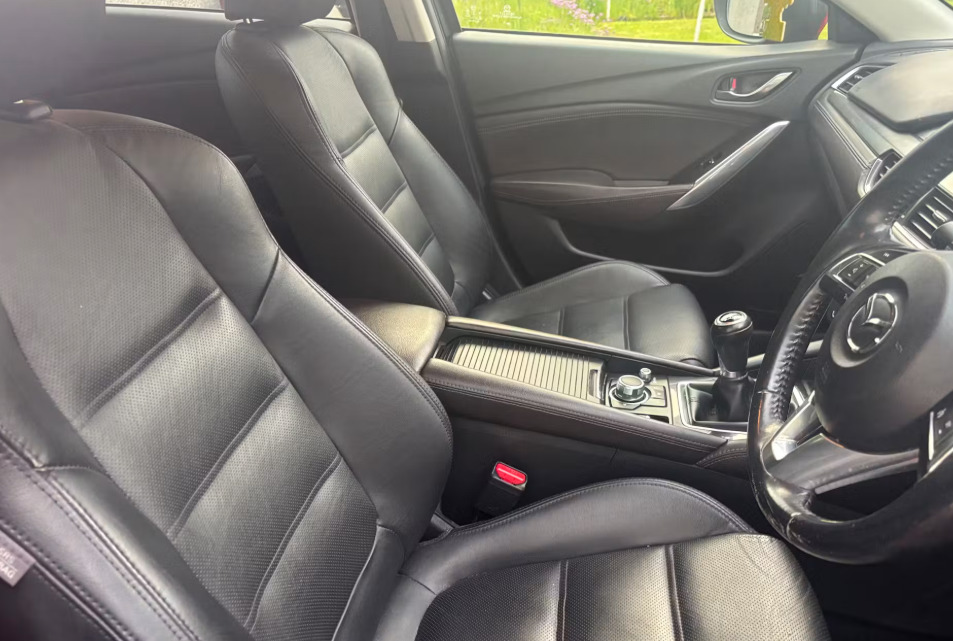 Mazda 6 2.2D Sport Nav Red #5