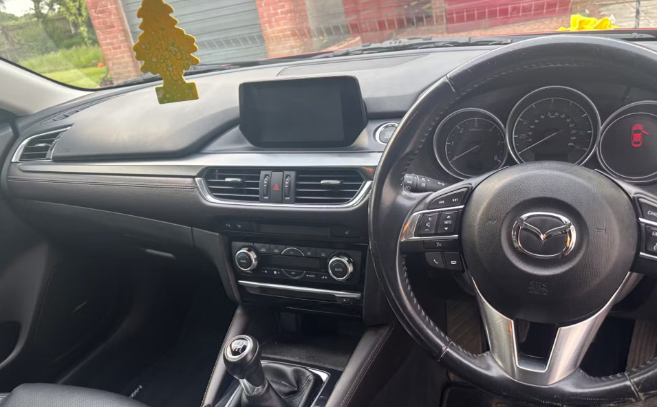 Mazda 6 2.2D Sport Nav Red #3