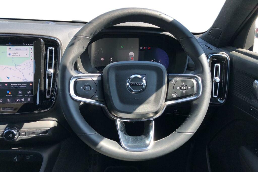 Volvo XC40 2.0 B3p Plus Dark NX72KWJ Red #5