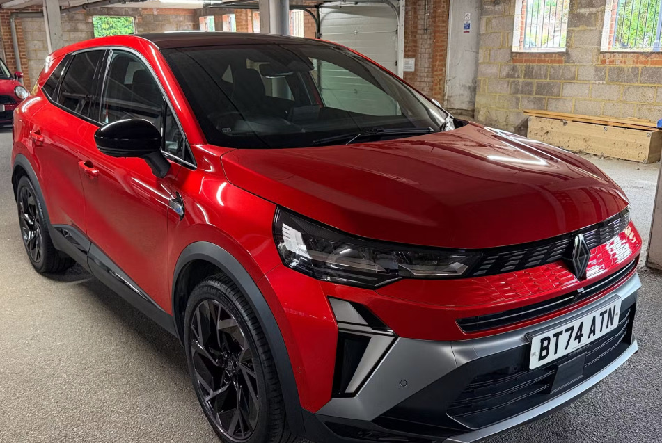 Renault Symbioz 1.6 E-tech Fhev 145 Iconic Esprit Alpine Red