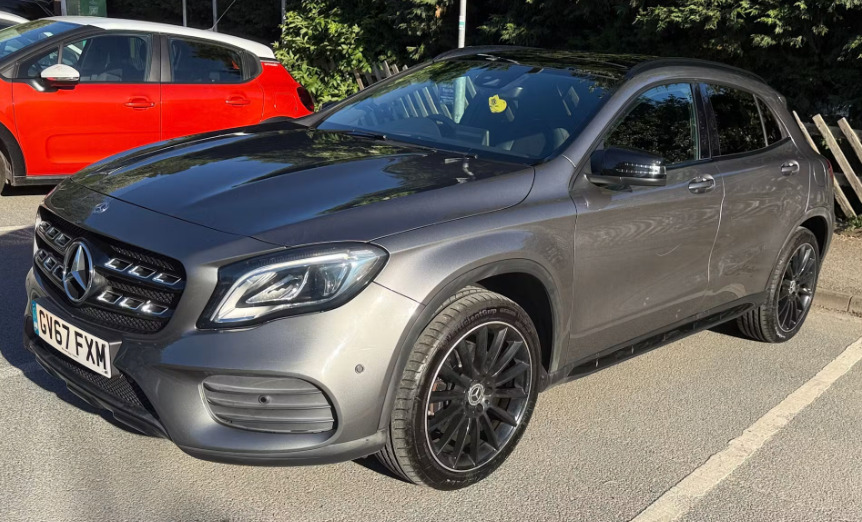 Mercedes-Benz GLA Class 2.1 Gla200d Amg Line Executive Suv 7G Black #1