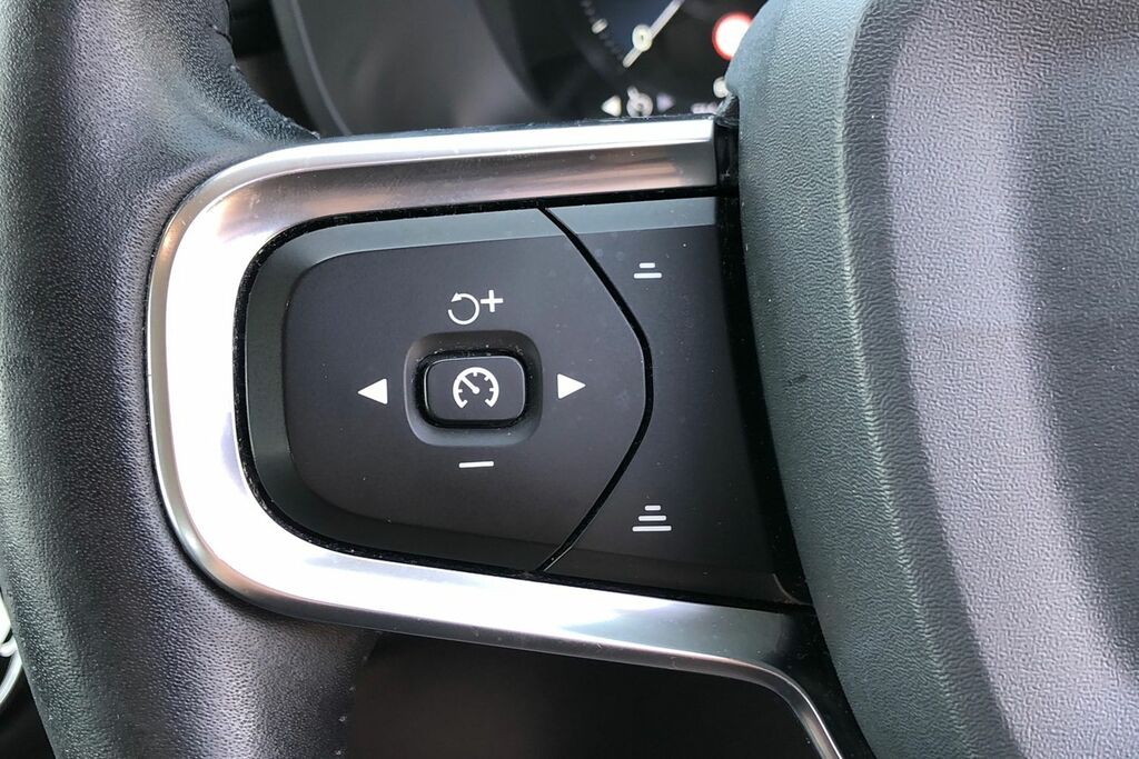 Volvo XC40 2.0 T4 Inscription Awd Geartronic YA20ZZE Grey #6