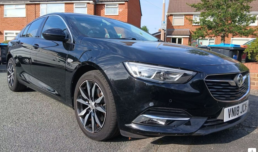 Vauxhall Insignia 2.0 Turbo D Tech Line Nav Black