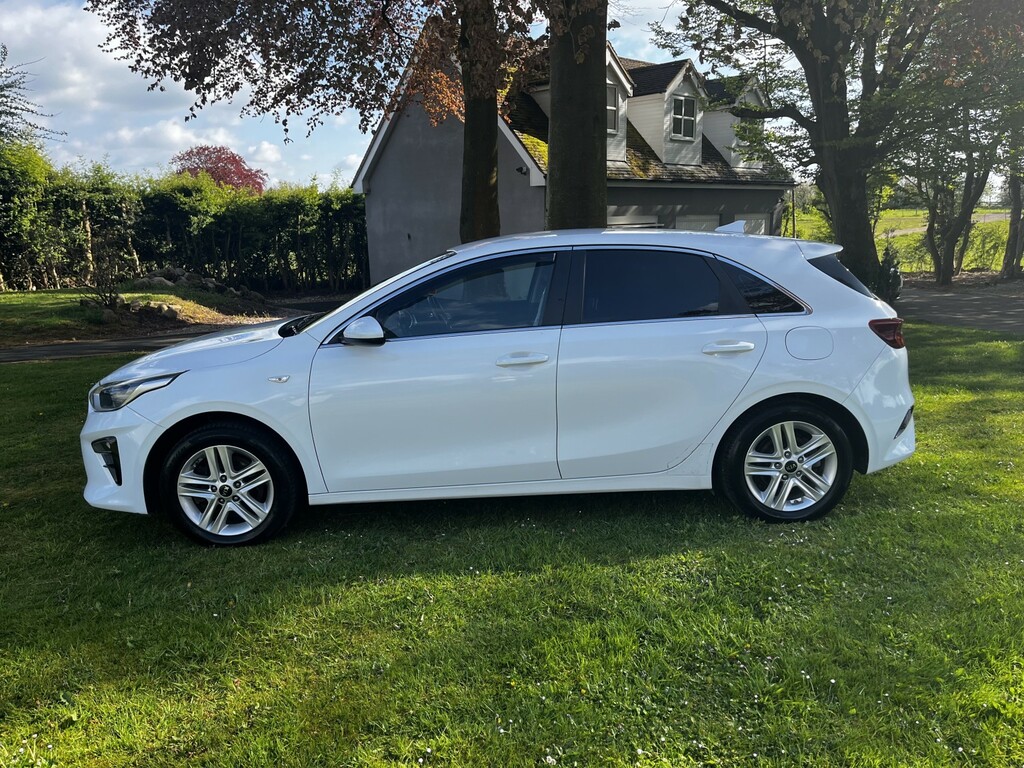 Kia Ceed Hatchback 1.6 Crdi Eco 2,In White With Service His White #5