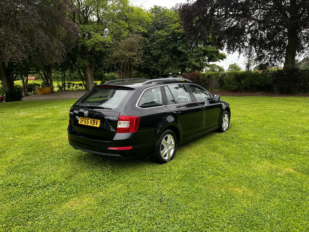 Skoda Octavia 1.6 Tdi Se Business Estate With Service History,p Black #4