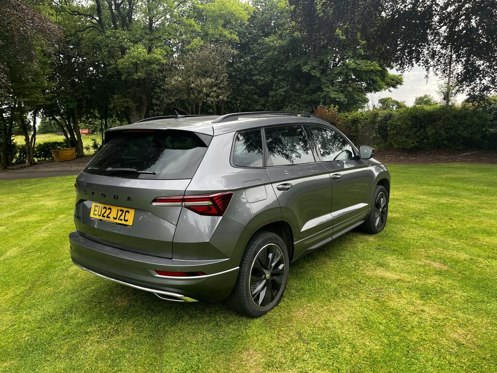 Skoda Karoq Suv 1.5 Tsi Act Sportline,sat Nav,pan Roof,black P EU22JZC Grey #4