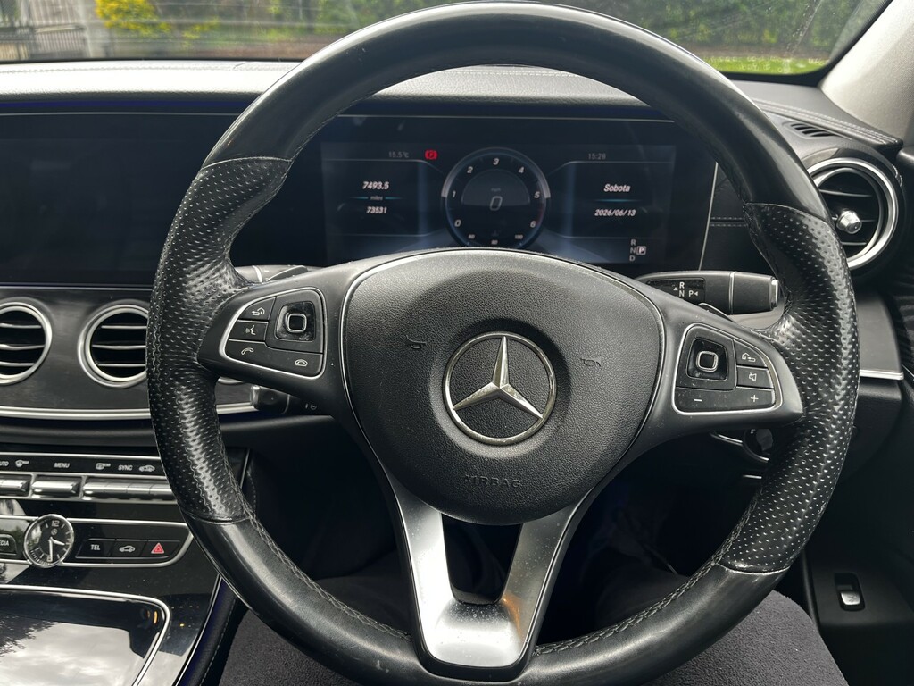 Mercedes-Benz E Class 2.0 L 2.0 E220d Amg Line Premium Plus Cabriolet White #21