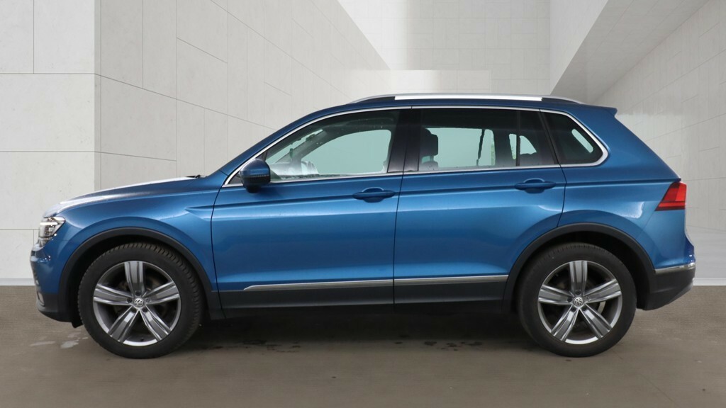 Volkswagen Tiguan 2.0 Tdi Sel R Line Spec In Blue,pan Roof,sat Nav,h Blue #5