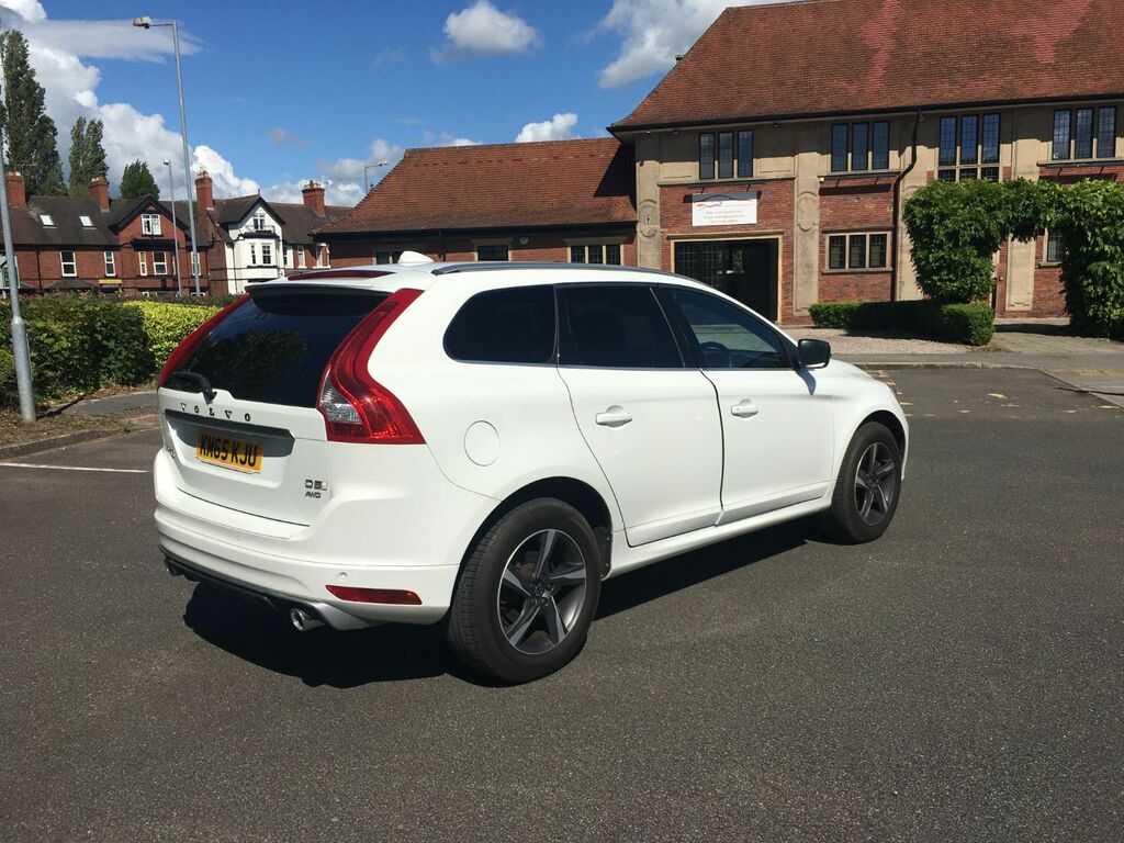 Volvo XC60 2.4 D5 R-design Lux Nav,black Lth,sat Nav,rear Dvd White #4