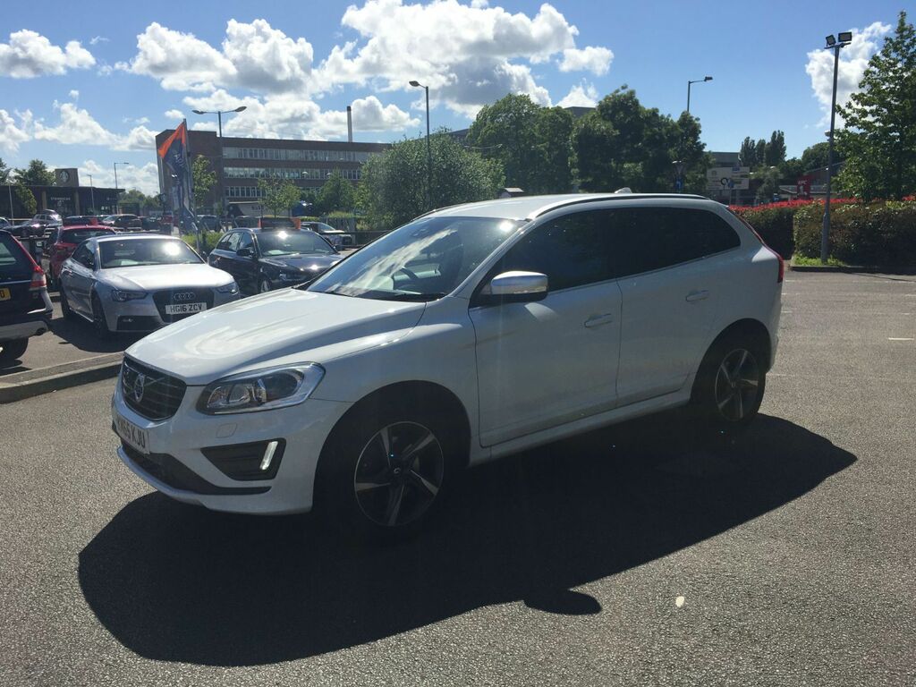 Volvo XC60 2.4 D5 R-design Lux Nav,black Lth,sat Nav,rear Dvd White #2