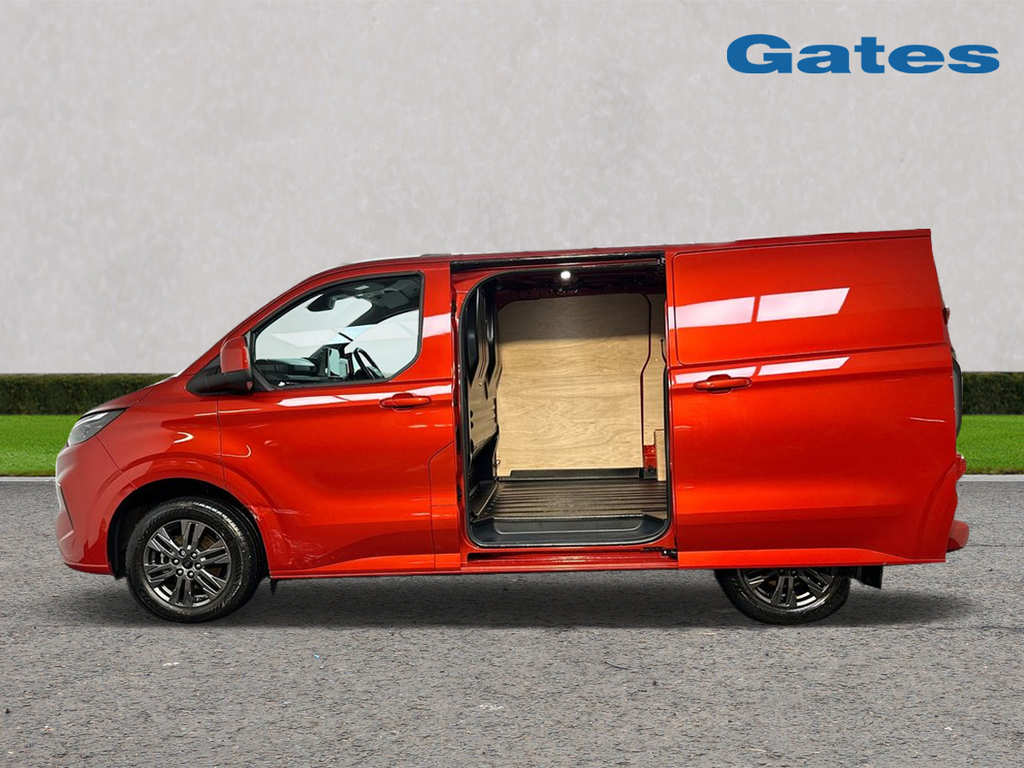Ford Transit Custom 280 Swb 2.0 Tdci Limited 136Ps EA75KDU Red #5