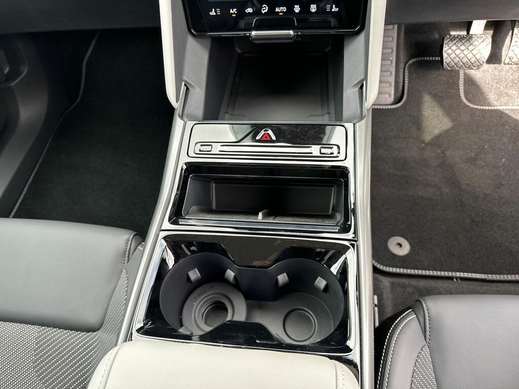 Ford Explorer Premium Grey #28