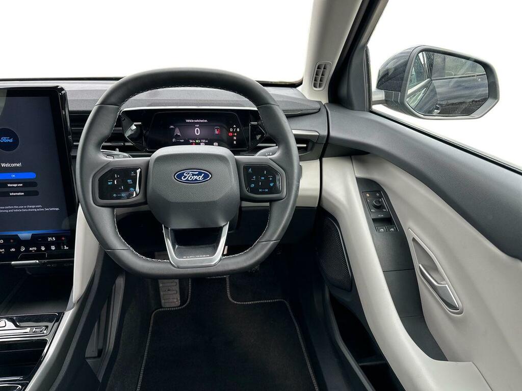 Ford Explorer Premium Grey #17