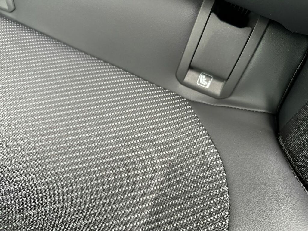 Ford Explorer Premium Grey #31