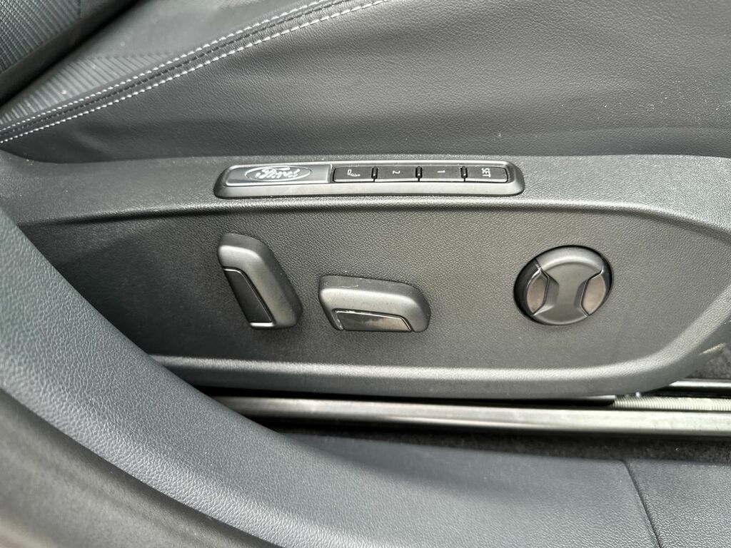 Ford Explorer Premium Grey #30