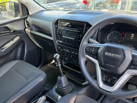 Isuzu D-Max 1.9 V-cross Double Cab 4X4 Grey #12