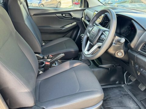 Isuzu D-Max 1.9 V-cross Double Cab 4X4 Grey #16