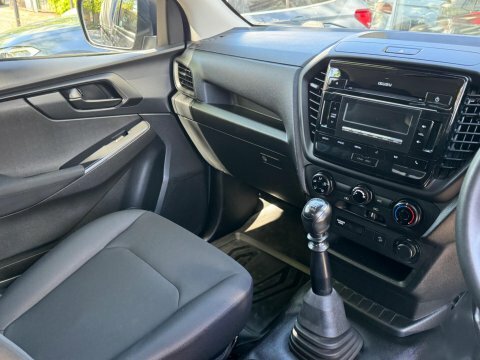 Isuzu D-Max 1.9 V-cross Double Cab 4X4 Grey #11