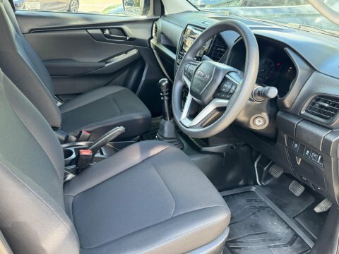 Isuzu D-Max 1.9 V-cross Double Cab 4X4 Grey #17