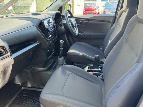 Isuzu D-Max 1.9 V-cross Double Cab 4X4 Grey #22
