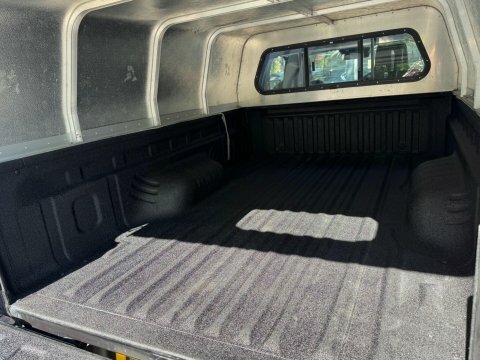 Isuzu D-Max 1.9 V-cross Double Cab 4X4 Grey #24