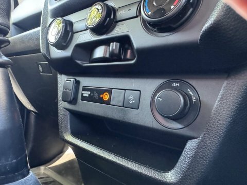 Isuzu D-Max 1.9 V-cross Double Cab 4X4 Grey #9