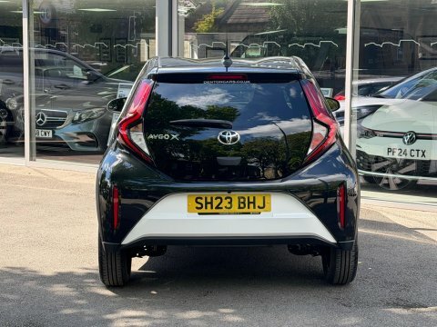 Toyota Aygo X Vvt-i Edge White #3