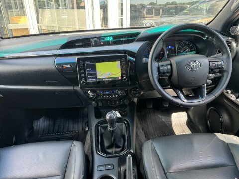Toyota HILUX 2.8 D-4d Invincible X 4Wd E... Brown #29