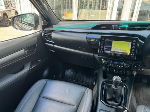 Toyota HILUX 2.8 D-4d Invincible X 4Wd E... Brown #76