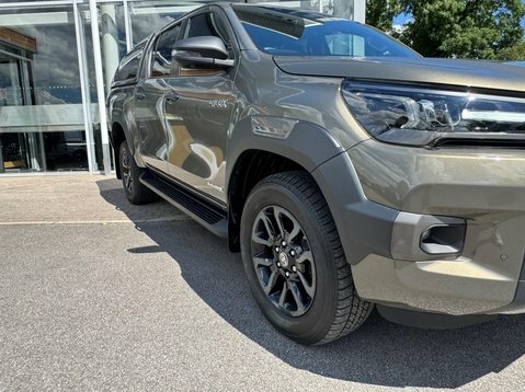 Toyota HILUX 2.8 D-4d Invincible X 4Wd E... Brown #54