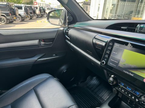 Toyota HILUX 2.8 D-4d Invincible X 4Wd E... Brown #79