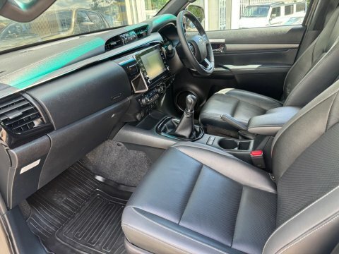 Toyota HILUX 2.8 D-4d Invincible X 4Wd E... Brown #36