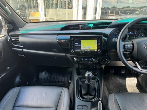 Toyota HILUX 2.8 D-4d Invincible X 4Wd E... Brown #77