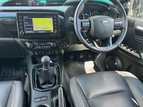 Toyota HILUX 2.8 D-4d Invincible X 4Wd E... Brown #75