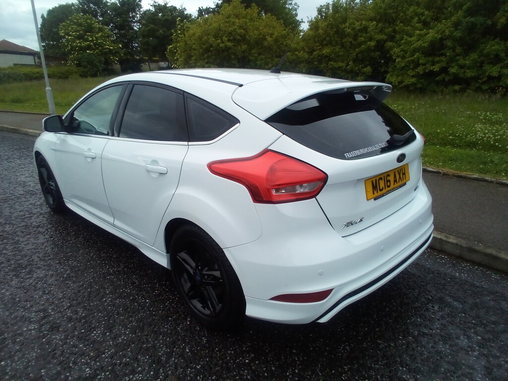 Ford Focus Hatchback Zetec S 1.0 T Eco 201616 MC16AXH White #6