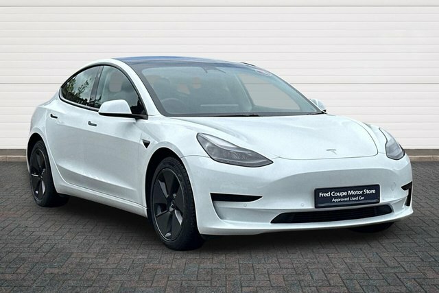 Tesla Model 3 Range Plus Saloon White
