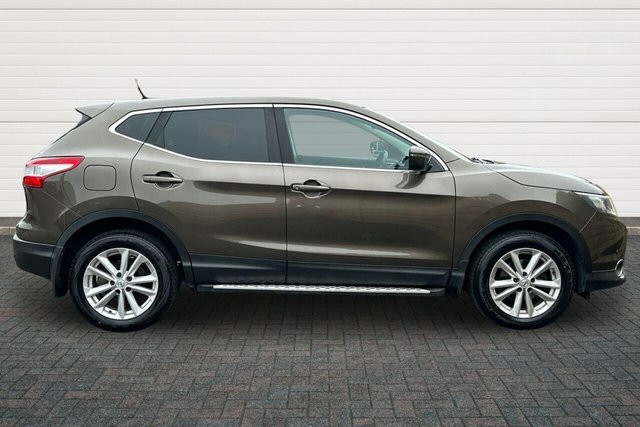 Nissan Qashqai Dig-t Acenta Suv CP66WKC Brown #2