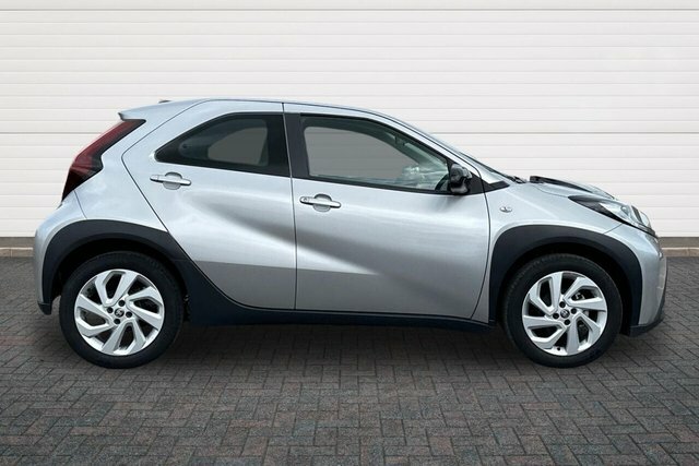 Toyota Aygo X Vvt-i Pure Hatchback FG23LWJ Silver #2